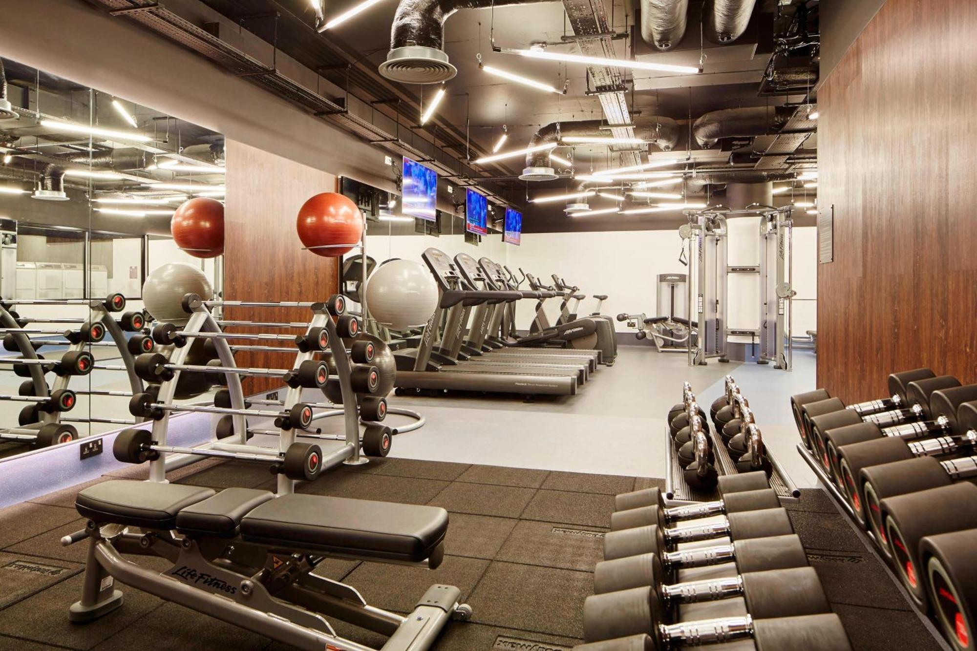 Residence Inn By Marriott London Kensington Екстер'єр фото